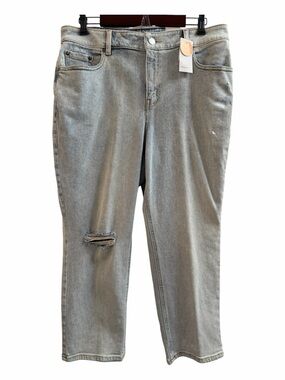 LANE BRYANT, Womenโs Size 14, Light Wash Straight Leg High-Rise Jeans, NEW.
